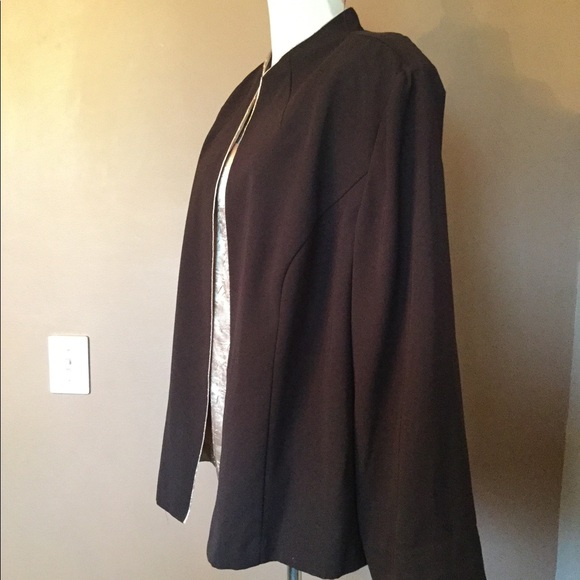 Pretty Dressbarn Woman 2 Piece - Picture 2 of 6